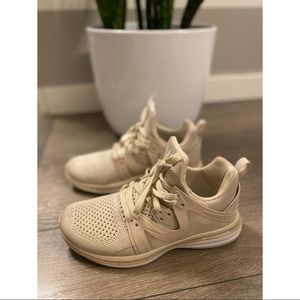 APL Techloom Ascend Trainer